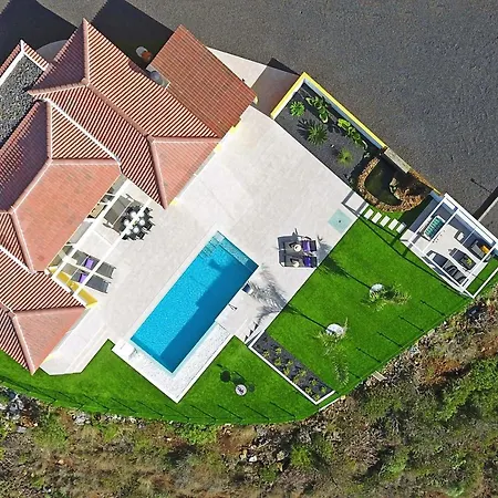 Maraja Villa *